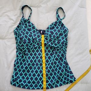 Women's Lands End Swimsuit Top size 18